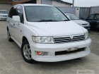 MITSUBISHI Chariot Grandis 2000