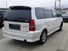 MITSUBISHI Chariot Grandis 2000