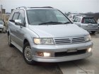 MITSUBISHI Chariot Grandis 2000