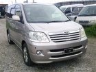 TOYOTA Noah 2001